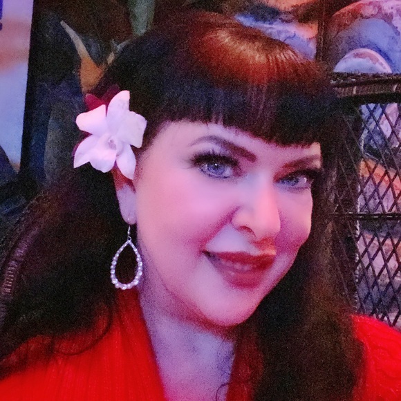 Meet your Posher, Ginger - Picture 2 of 2